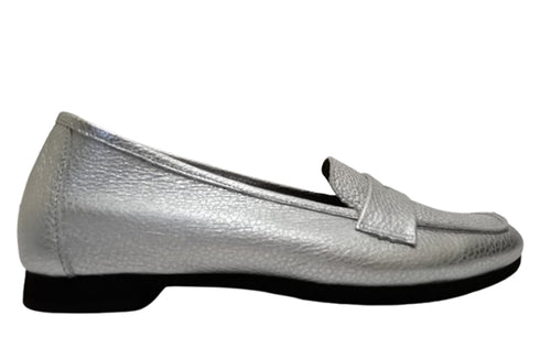 【arui_toe 1702 シルバー】イタリアンレザー本革軽量ローファー