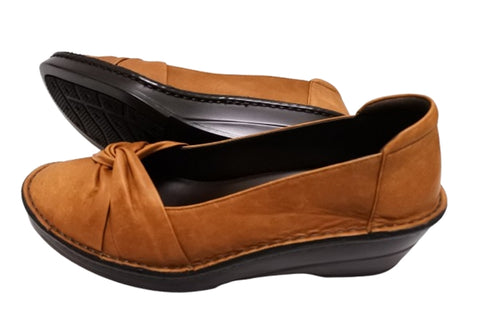 【インコルジェ 3232 ブラウン】ターバンリボンパンプス