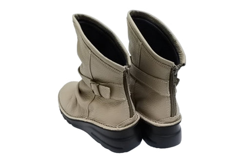 【TODAY'S 328 グレー】軽量本革バックルベルト付き バックジップブーツ