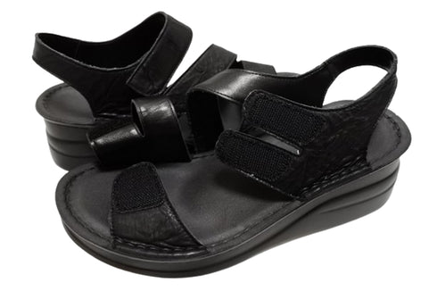 【インコルジェ4210 ブラック】トリプルベルトサンダル