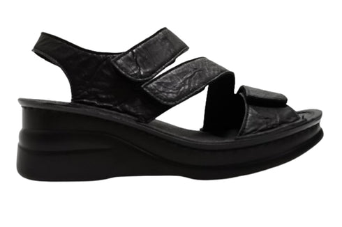 【インコルジェ4210 ブラック】トリプルベルトサンダル