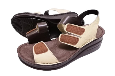 【インコルジェ4210 アイボリー】トリプルベルトサンダル