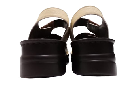 【インコルジェ4210 アイボリー】トリプルベルトサンダル