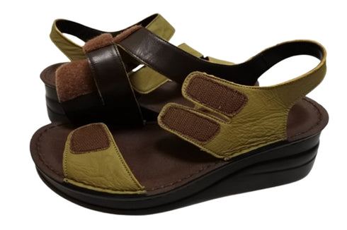 【インコルジェ4210 カーキ】トリプルベルトサンダル