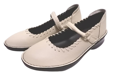 【インコルジェ5004 アイボリー】シングルステッチストラップシューズ