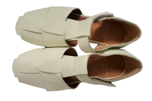 【arui_toe 5080 オフホワイト】本革軽量グルカサンダル