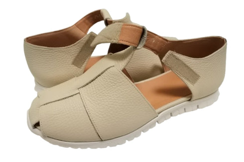 【arui_toe 5080 サンドベージュ】本革軽量グルカサンダル