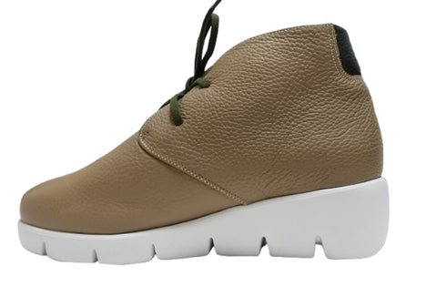 【arui_toe 5081 グレージュ】本革軽量厚底チャッカブーツ