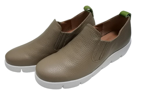 【arui_toe 5082 ダークベージュ】本革軽量厚底スリッポンシューズ