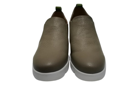 【arui_toe 5082 ダークベージュ】本革軽量厚底スリッポンシューズ