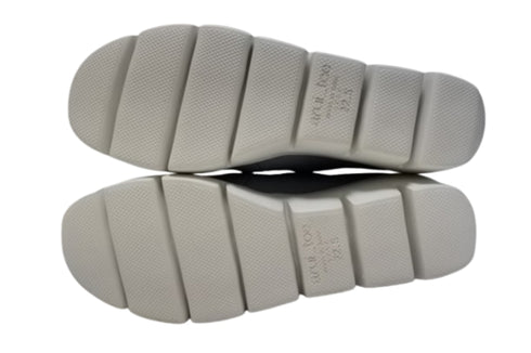 【arui_toe 5082 サックスブルー】本革軽量厚底スリッポンシューズ