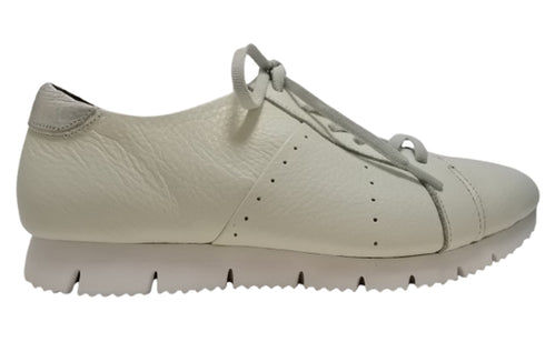 【arui_toe 57502 オフホワイト】本革コンフォートスニーカー