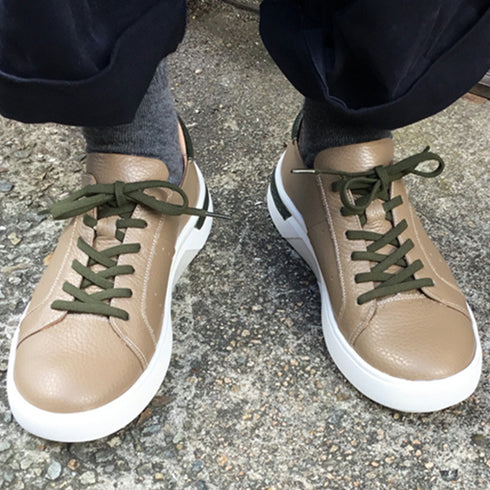 【arui_toe 57503 オフホワイトネイビー】イタリア産レザーコンフォートスニーカー