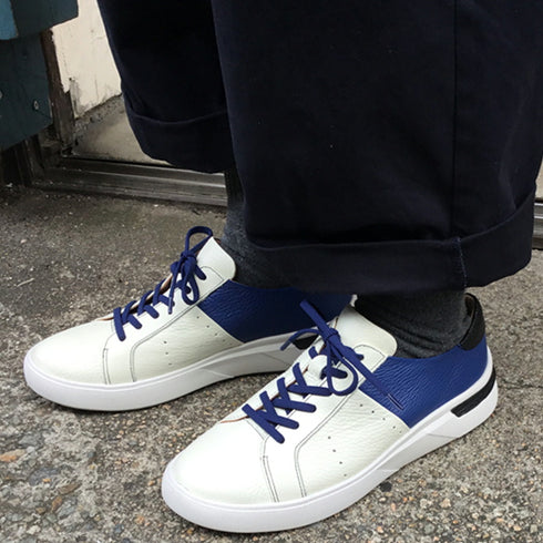 【arui_toe 57503 オフホワイトネイビー】イタリア産レザーコンフォートスニーカー