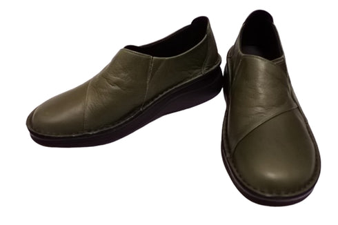 【インコルジェ 6001 オリーブ】ライトソール カジュアルデザインシューズ