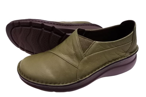 【インコルジェ 6001 オリーブ】ライトソール カジュアルデザインシューズ