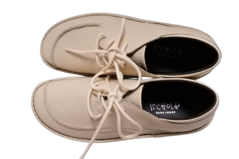 【インコルジェ7085 アイボリー】本革靴紐デザインシューズ