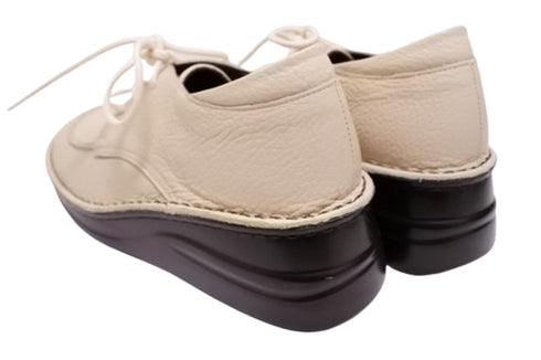 【インコルジェ7085 アイボリー】本革靴紐デザインシューズ