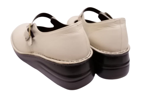 【インコルジェ7088 アイボリー】本革カジュアルベルトシューズ