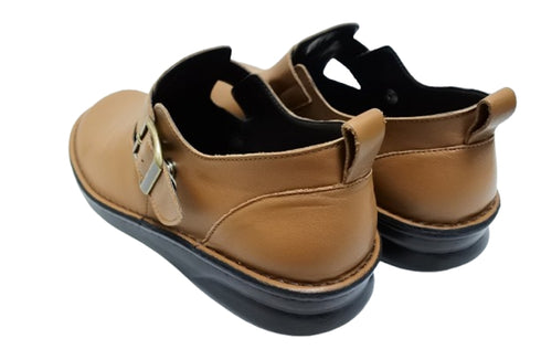 【インコルジェ8005 ブラウン】ベルト付カジュアルシューズ