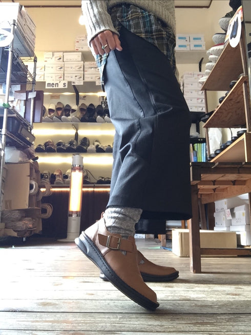 【インコルジェ8005 ブラウン】ベルト付カジュアルシューズ