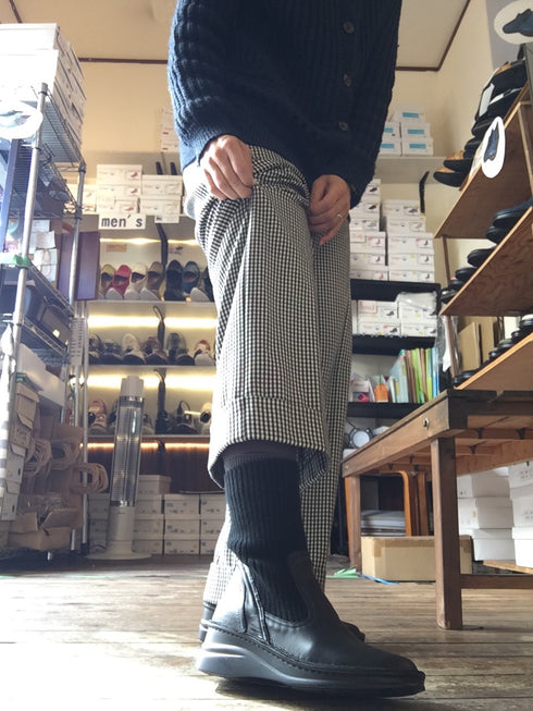 【インコルジェ8172 ブラック】ヒール高ショートニットブーツ