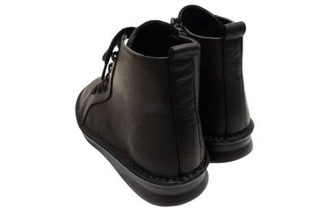 【インコルジェ 8674 ブラック】靴紐ショートブーツ