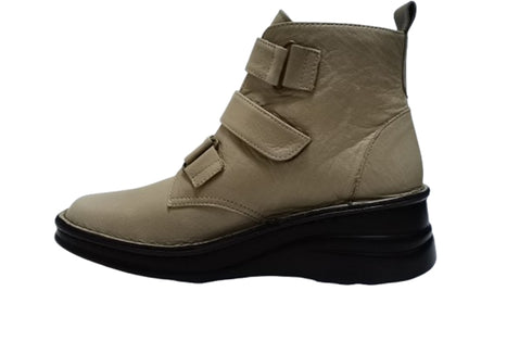 【インコルジェ8748 オークベージュ】ソフトレザーベルトブーツ