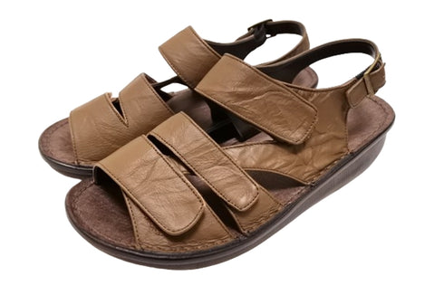 【インコルジェ 8806 ダークブラウン】バックストラップコンフォートサンダル