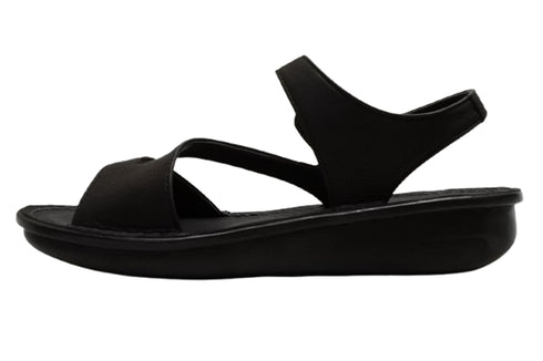 【インコルジェ 8888 ブラック】バックストラップフラットサンダル