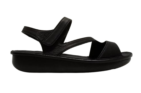 【インコルジェ 8888 ブラック】バックストラップフラットサンダル