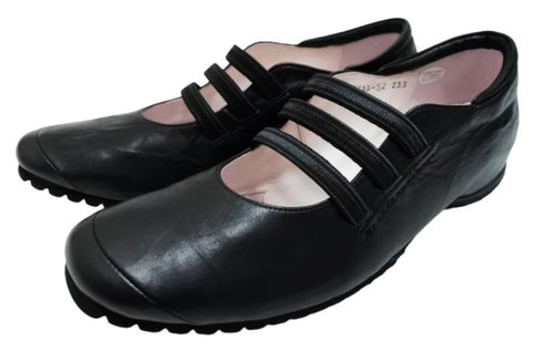 【…AShiOtO A1540 ブラック】本革超軽量ゴムストラップシューズ モデルサイズ