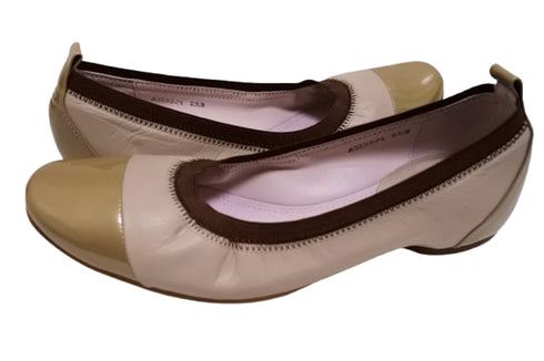 【…AShiOtO A3233 ベージュエナメル】超軽量 約110g 牛革ボロネーゼバレエパンプス