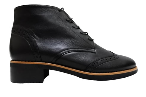 【…AShiOtO A91330 ブラック】サイドジップメダリオンチャッカーブーツ モデルサイズ