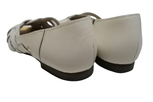 【かぼちゃの馬車 CA-57 ホワイト】編み込みオープントゥシューズ