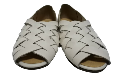 【かぼちゃの馬車 CA-57 ホワイト】編み込みオープントゥシューズ