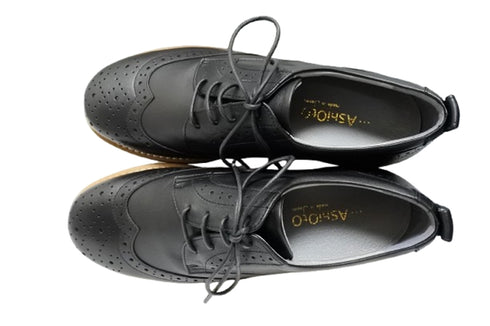 【…AShiOtO KOBE02 ブラック(モデルサイズ)】超軽量国産牛革ウイングチップシューズ