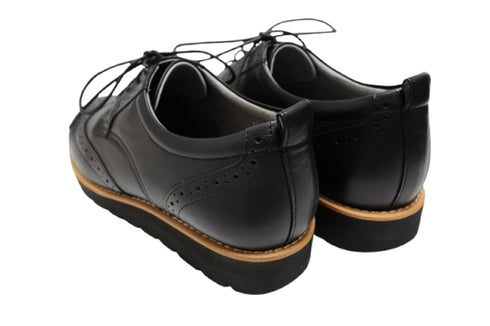 【…AShiOtO KOBE02 ブラック(モデルサイズ)】超軽量国産牛革ウイングチップシューズ