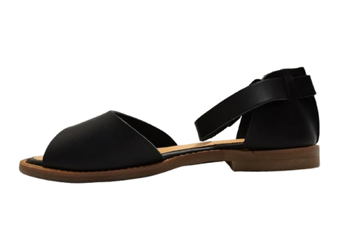 【かぼちゃの馬車 PV-4 ブラック】本革オープントゥアンクルベルトサンダル