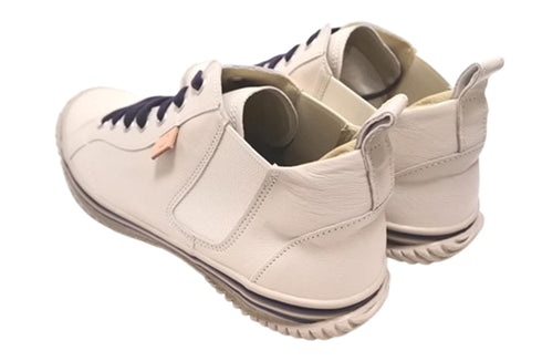 【SPINGLE SP442 ホワイト/ネイビー】カンガルー革ミドルカットサイドゴア