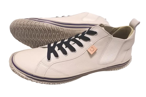 【SPINGLE SP442 ホワイト/ネイビー】カンガルー革ミドルカットサイドゴア