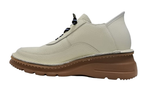 【TODAY'S T6003 アイボリー】ゴムひもレザーシューズ