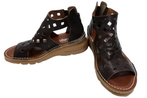 【TODAY's 0105 ダークブラウン】幅広4E本革コンフォートメッシュサンダル