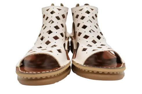 【TODAY's 0105 バニラ】幅広4E本革コンフォートメッシュサンダル