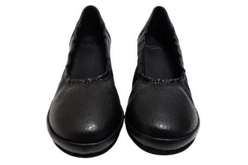 【arui_toe 1100 ブラック】伸縮ゴムの本革コンフォートスリッポン