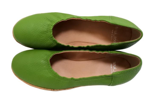 【arui_toe 1100 グリーン】伸縮ゴムの本革コンフォートスリッポン