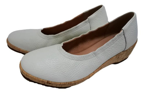 【arui_toe 1100 オフホワイト】伸縮ゴムの本革コンフォートスリッポン