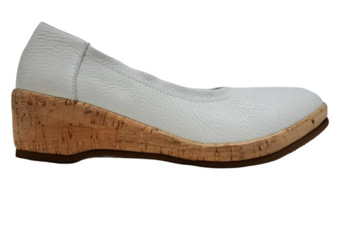 【arui_toe 1100 オフホワイト】伸縮ゴムの本革コンフォートスリッポン