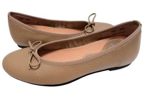 【arui_toe 1701 グレージュ】リボンモチーフ本革パンプス