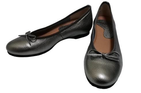 【arui_toe 1701 チタン】リボンモチーフ本革パンプス